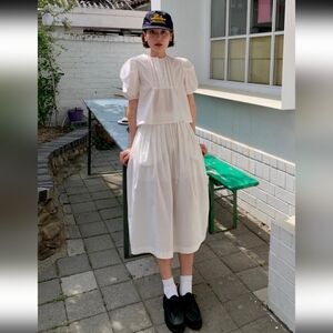 W concept FRONTROW Tuck Flared Skirt korean